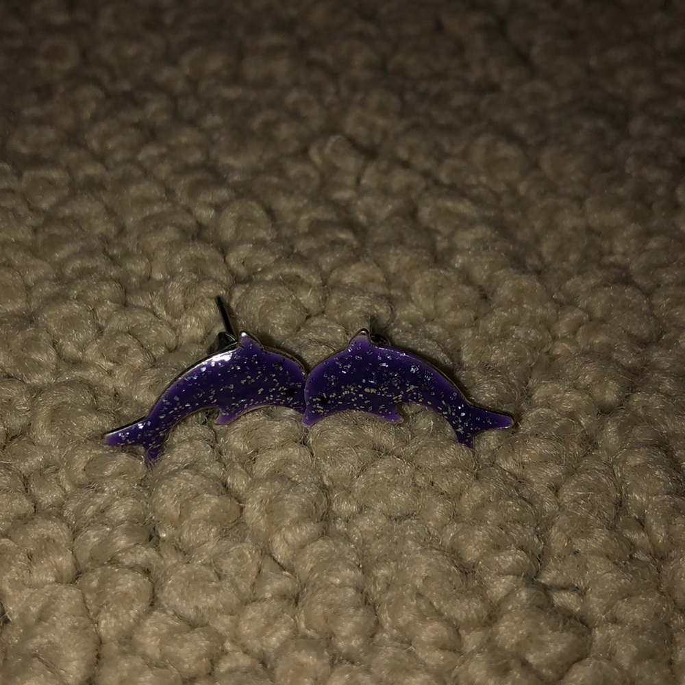 stud earrings
